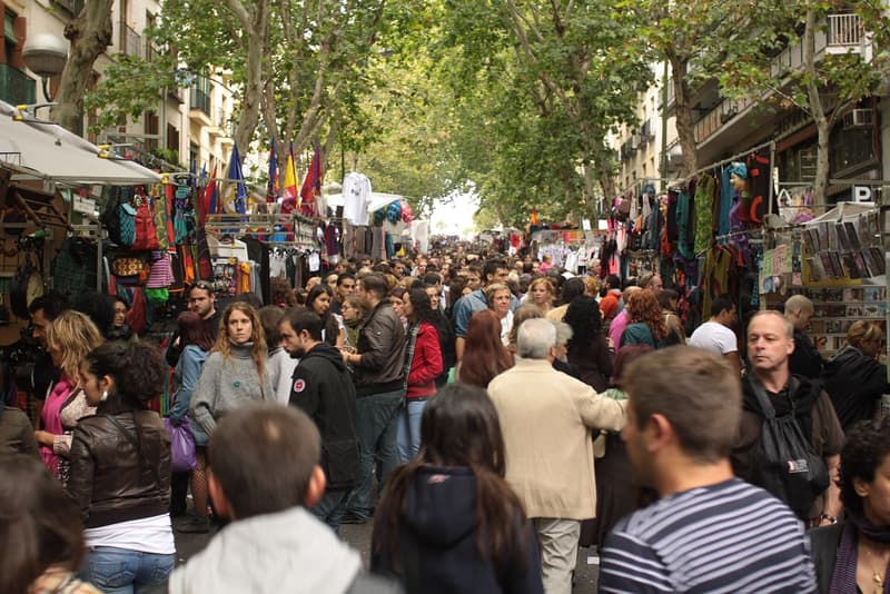 El Rastro on a Sunday morning