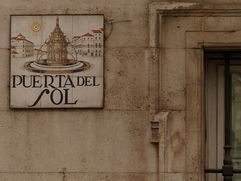 The Puerta del Sol tile plaque